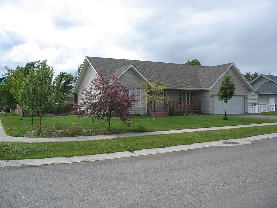 Oversized Corner Lot