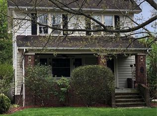 3396 E Scarborough Rd, Cleveland Heights, OH 44118