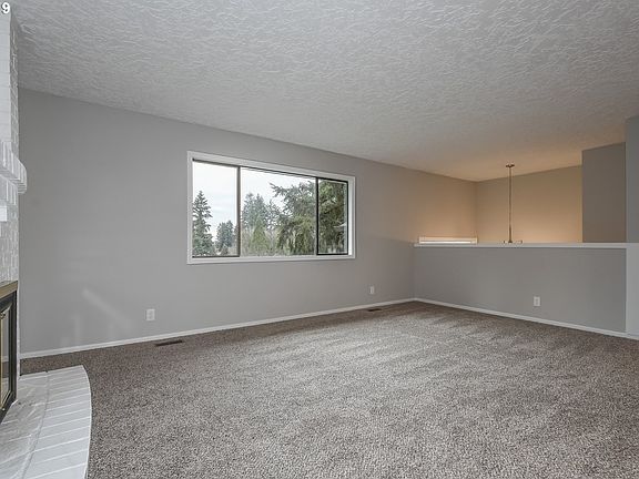 5th image of 11313 NE Conifer Dr