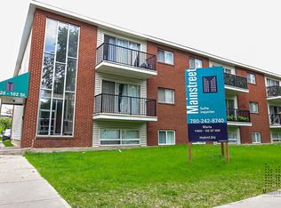 11820 102nd St NW #BACHELOR, Edmonton, AB T5G2G3