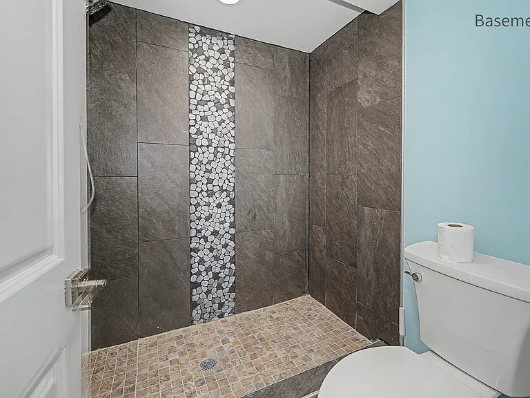 25428 W Rocky Creek Rd — Photo 34
