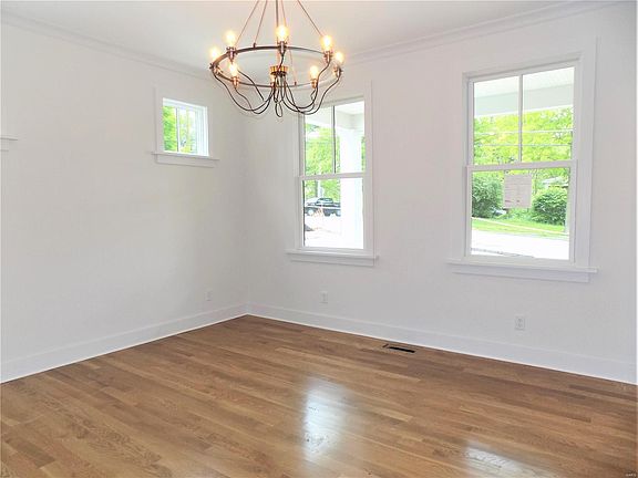 5th image of 422 Couch Ave