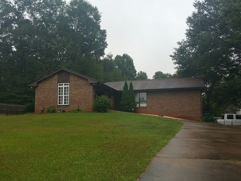 2nd image of 1680 Christian Cir SE