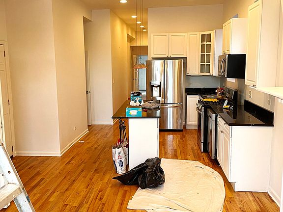 3rd image of 1753 W Chicago Ave #2F