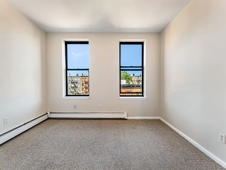 809 Park Ave #8/4R — Photo 4