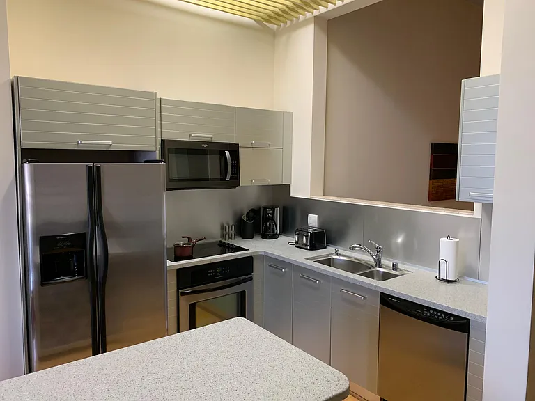 Suite #9 - 2 bed/1 bath - 979 sq ft.