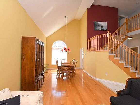 5th image of 2158 Country Club Dr