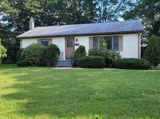 60 Barre Cir, Chicopee, MA 01013