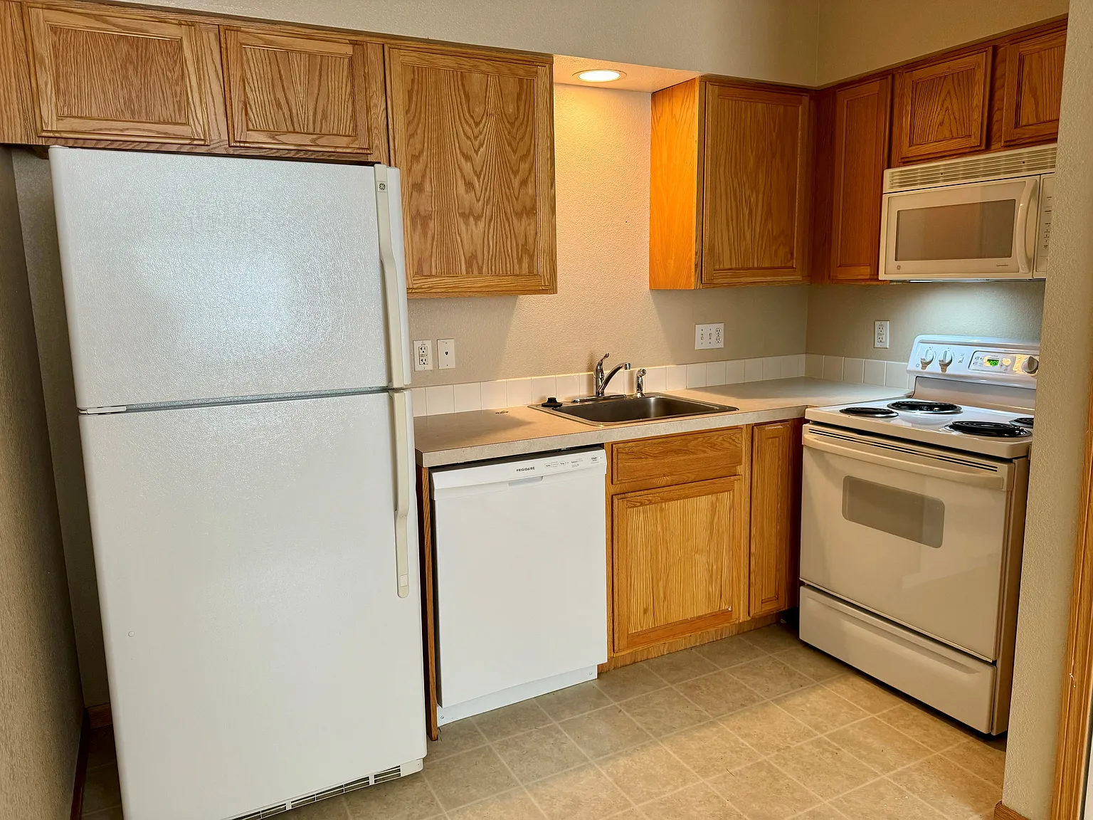 1 bed, 462 sqft, $1,350 — Photo 2