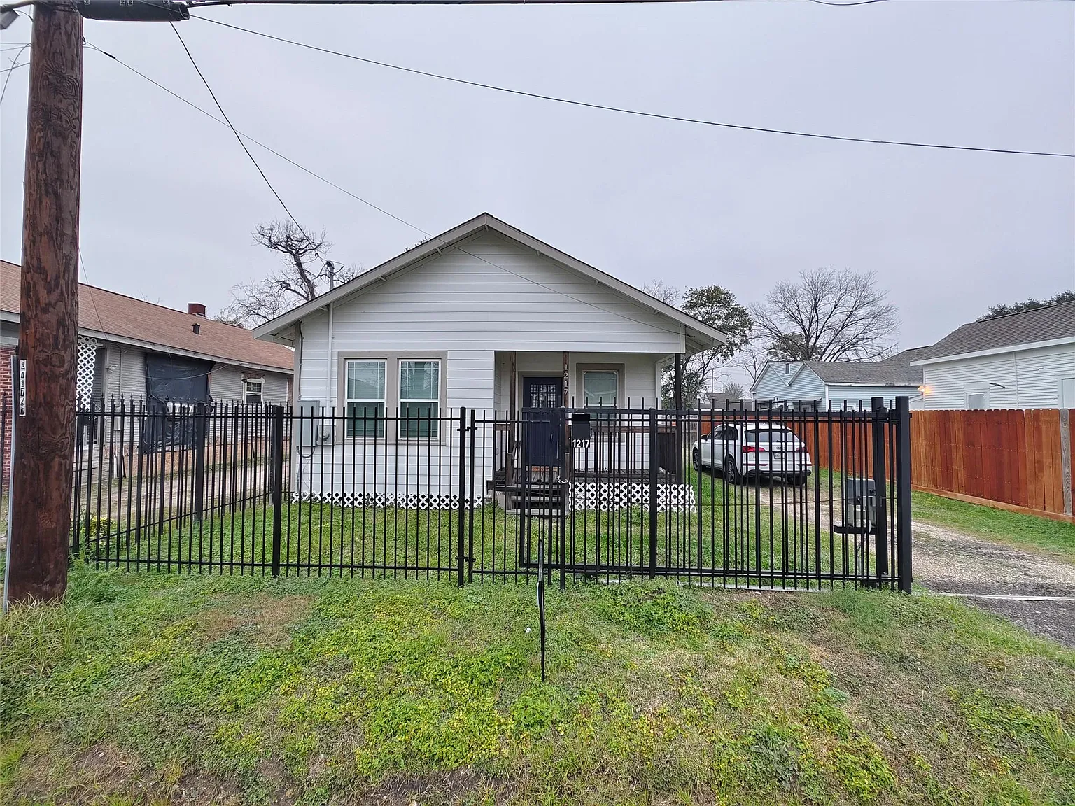 2 bed, 2.0 bath, 1047 sqft, $1,600 — Photo 3