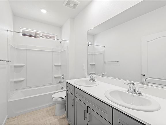 SAC_Aspen-At-Villa-Ticino_4516_Bathroom_E_331-Spumante-Ln