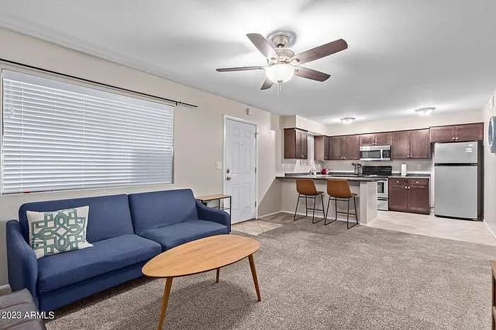 1014 E Spence Ave — Photo 3