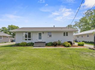 217 Cook St, Muscatine, IA 52761