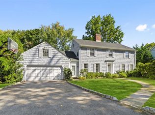 9 Dickel Rd, Scarsdale, NY 10583