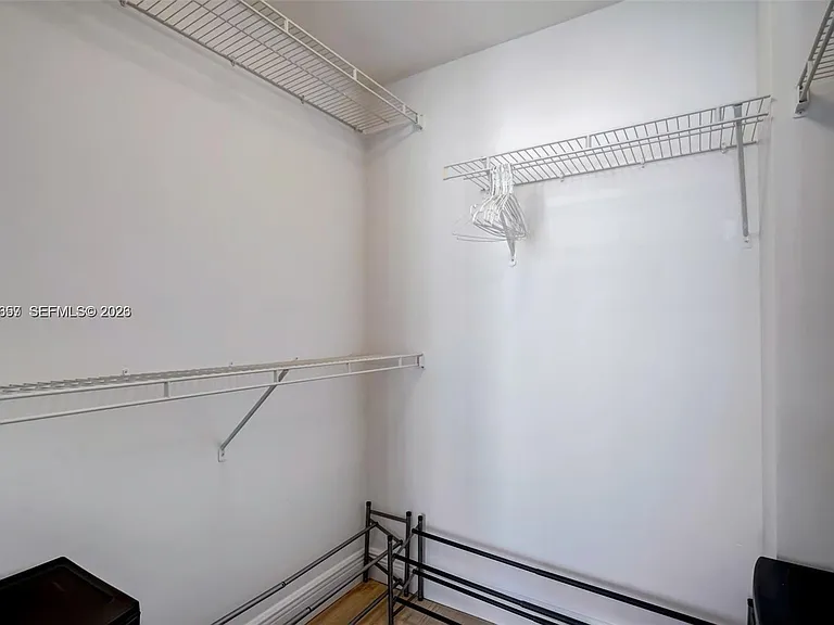 2425 SW 27th Ave #806 — Photo 17