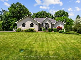 1591 Stephanie Anne Dr, Ottawa, ON K4P1M8