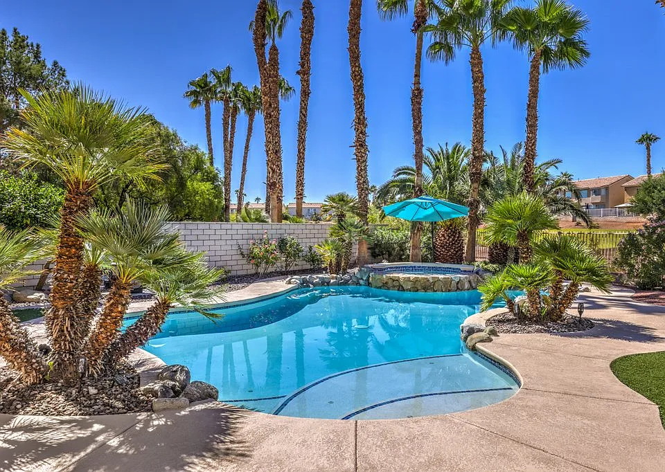 2402 Legacy Island Cir