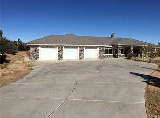 11178 Medlow Ave, Oak Hills, CA 92344