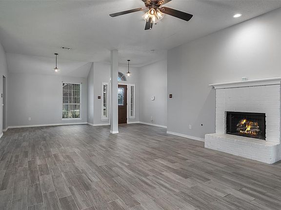 4th image of 2837 Beverly Dr