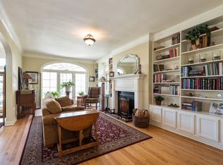 950 Michigan Ave APT 1A, Evanston, IL 60202