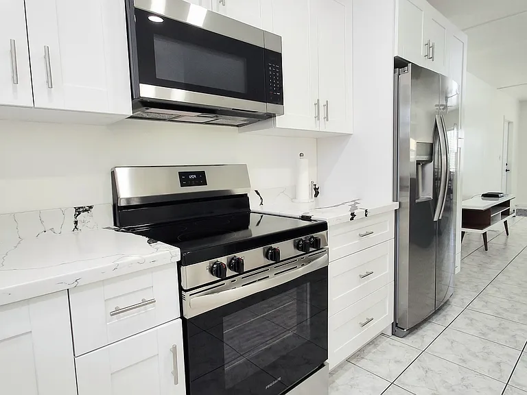 4532 Bougainvilla Dr #12 — Photo 11