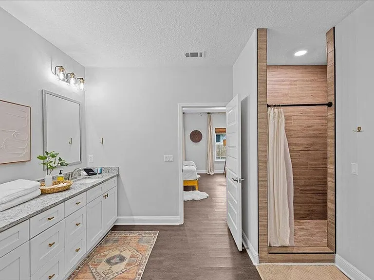 5333 Longhorn Trl — Photo 17