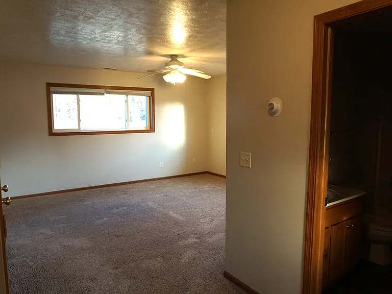 1400 E Rushmore Dr #2 — Photo 5