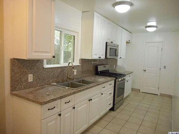 3rd image of 2202 Cross St