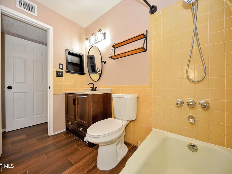 10348 Darin Rd — Photo 38