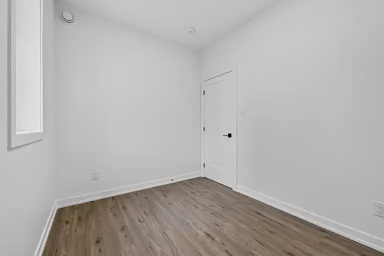 944 Woodroffe Ave #1A — Photo 11