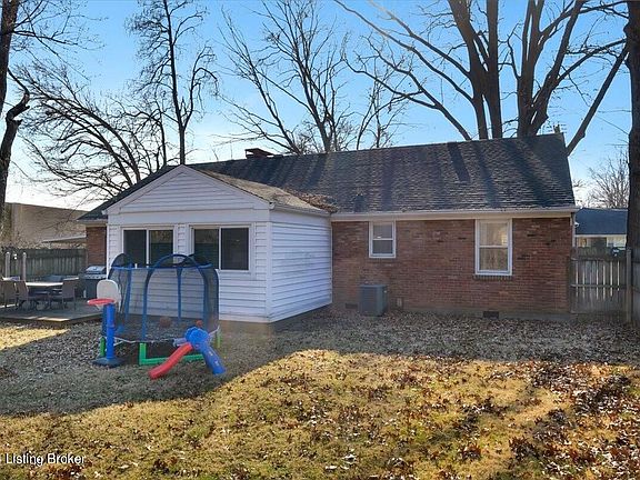 4th image of 3113 Tremont Dr