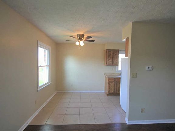 5th image of 421 Lenney Dr
