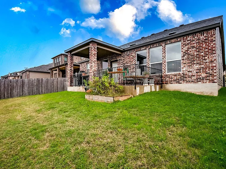 7616 Groundhog Way — Photo 33