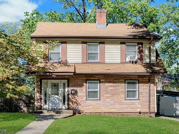 2nd image of 62 Elliot Pl