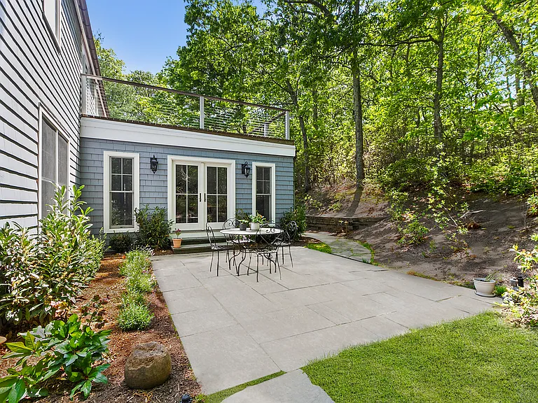 139 Northside Dr — Photo 13
