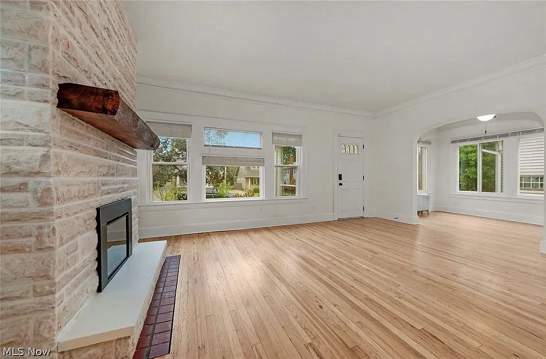 1659 Chesterland Ave — Photo 4