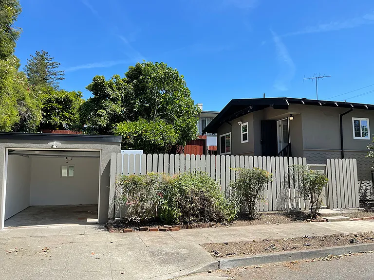 3102 Suter St — Photo 23
