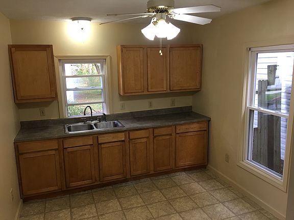 3rd image of 5524 Jefferson Ave