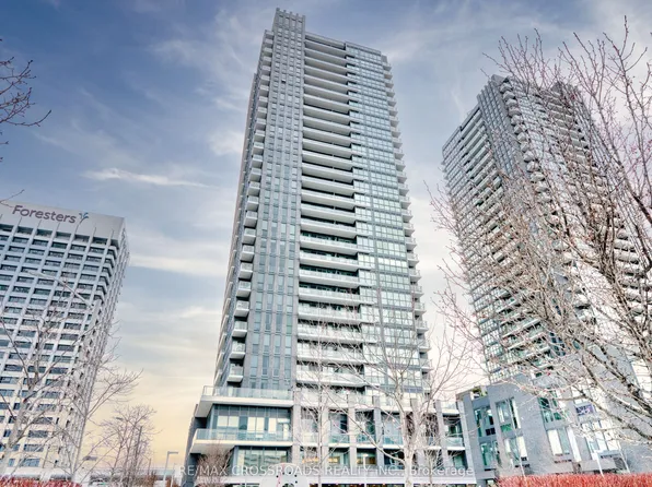 2 Sonic Way #710, Toronto, ON M3C 0P2