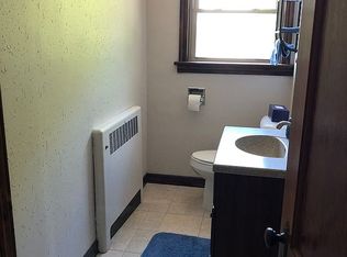 301 3rd St NW, State Center, IA 50247