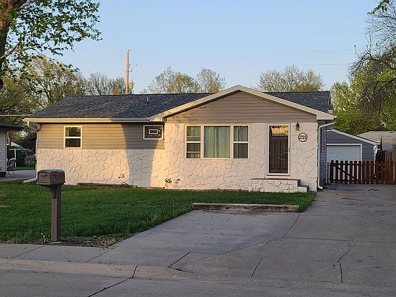 2nd image of 1709 N Taylor Ave