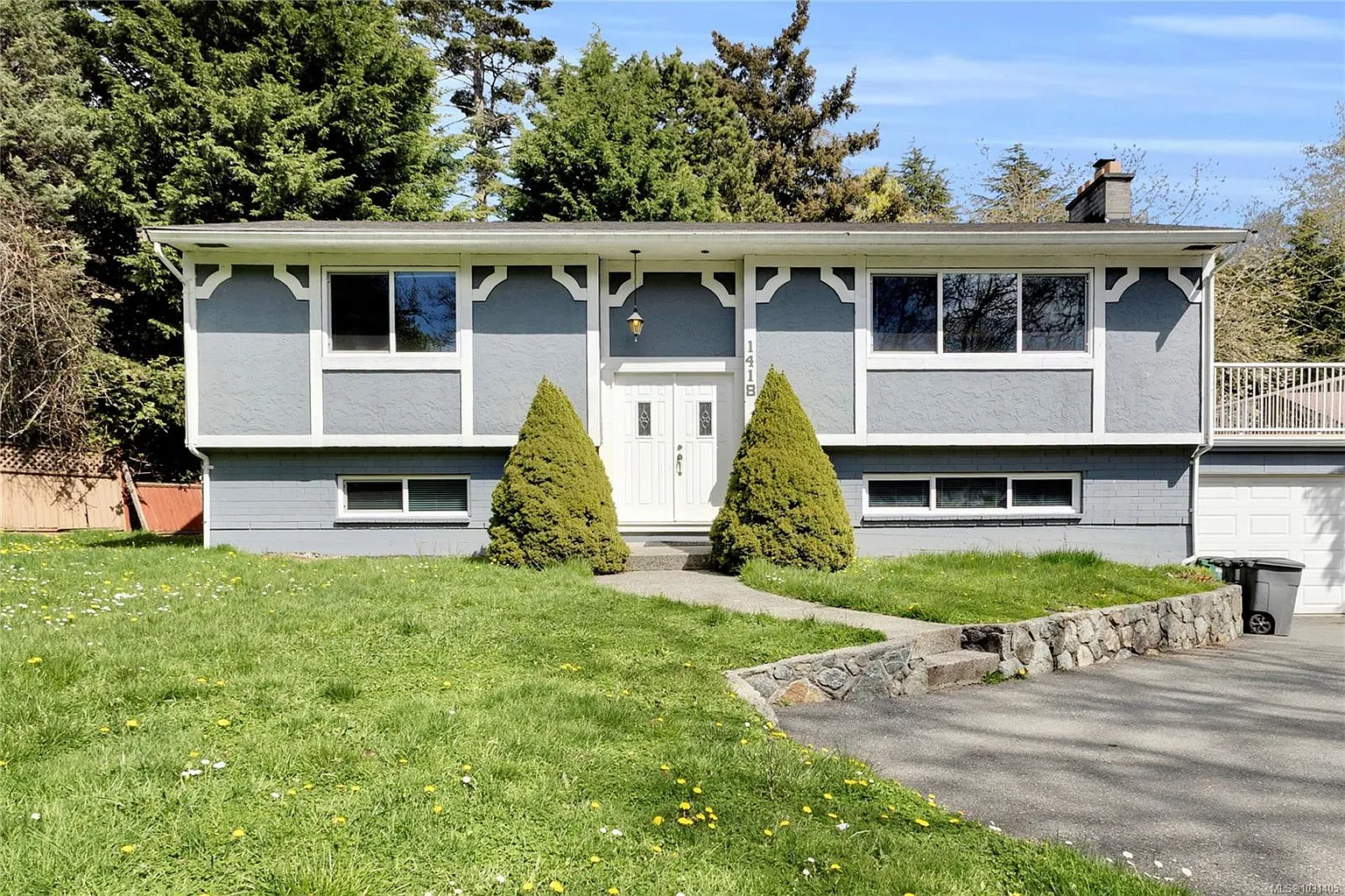 1418 McKenzie Ave photo 1