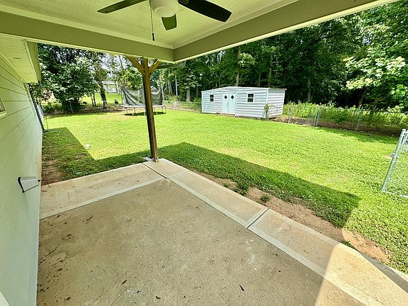 4th image of 2051 Snapping Shoals Rd