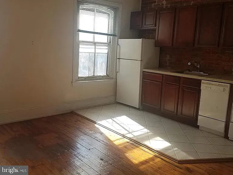 1919 Spring Garden St #3F — Photo 3