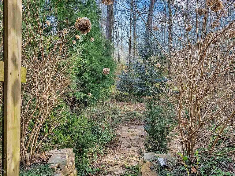 4205 Rogers Creek Ct — Photo 31