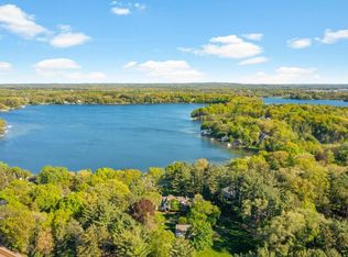 4886 N Hewitts Point Rd, Oconomowoc, WI 53066