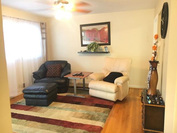 3rd image of 1108 Mountain View Dr