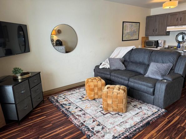 3500 S Peninsula Dr #204