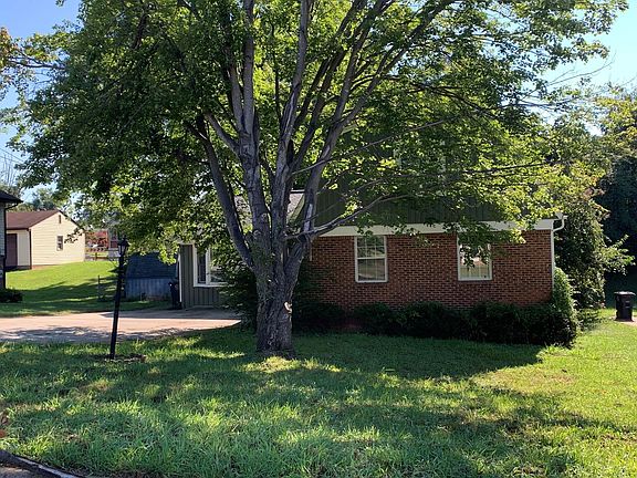 2nd image of 1104 Long Meadows Dr