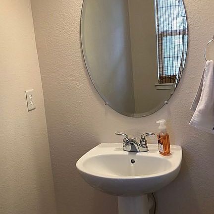 Powder Room - Main Lvl